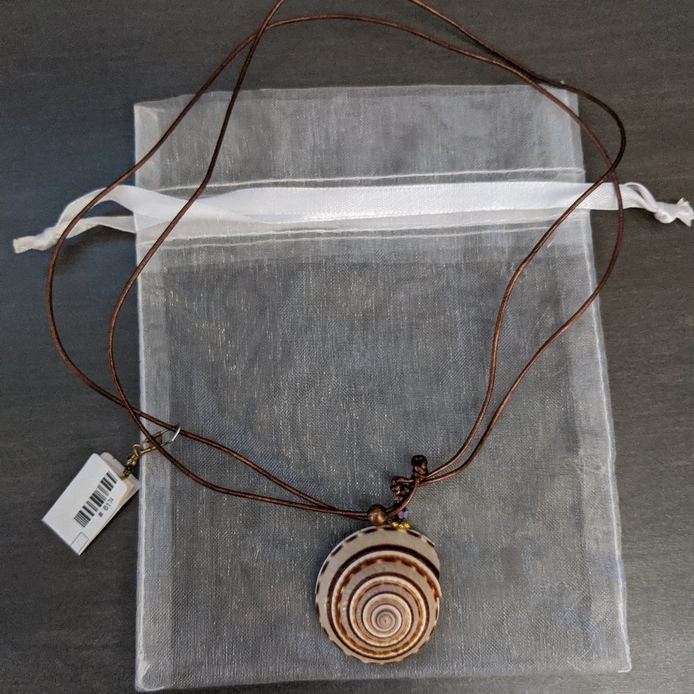 Mini Shell Necklace- BNWT - Picture 4 of 5